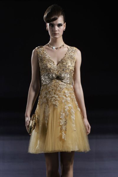 Vestido Dourado em Organza e Renda Ref. 80916